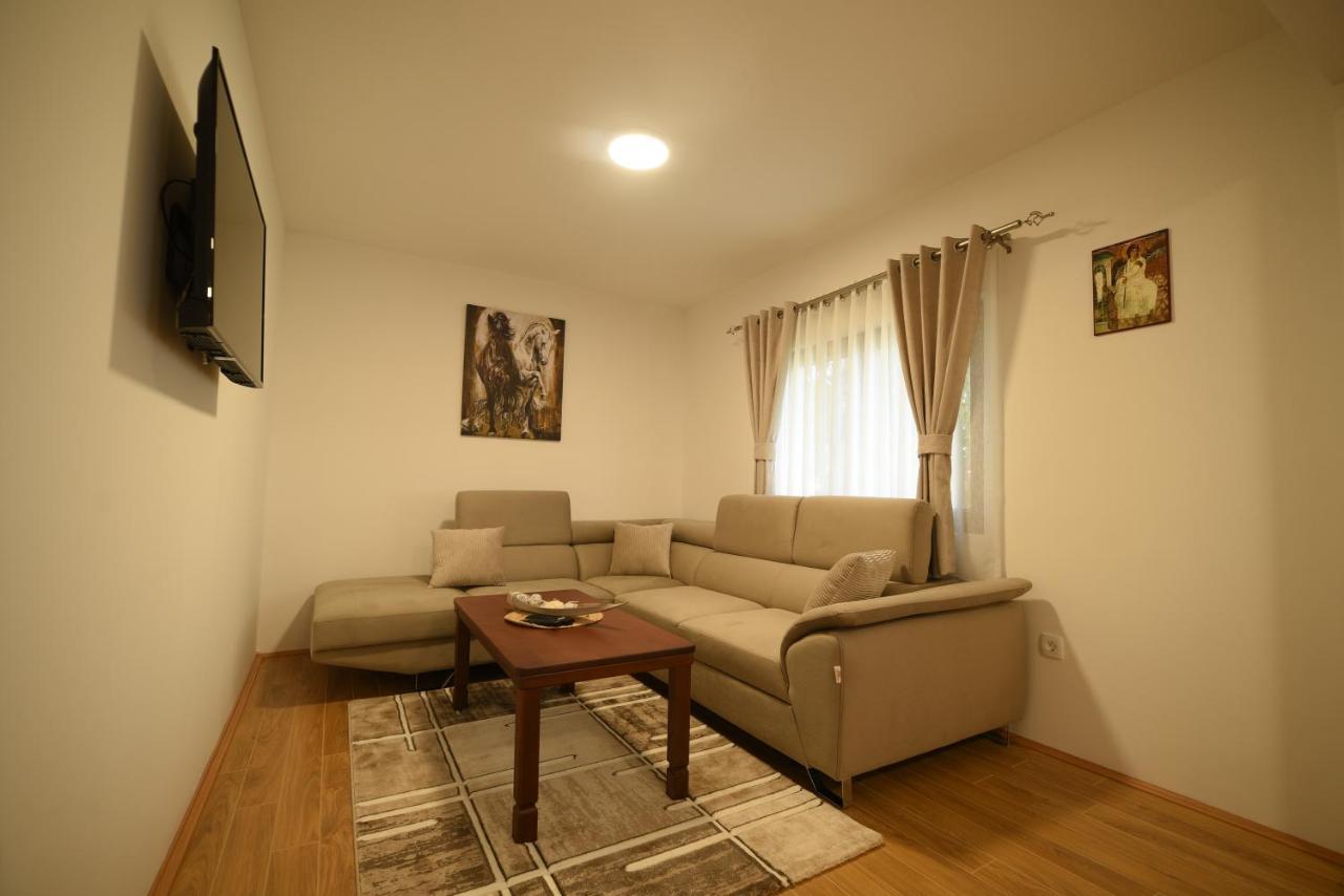 Вилла Vukovic House-Moticki Gaj Жабляк Экстерьер фото